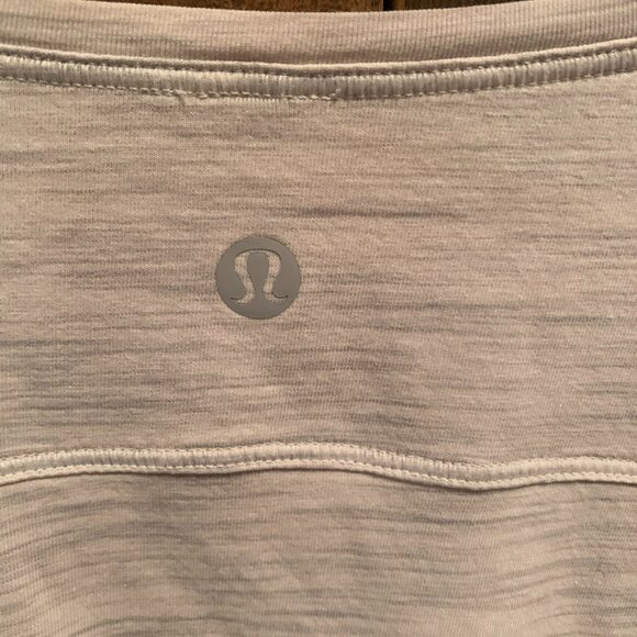Lululemon Medium Long Sleeve Shirt Crewneck Asymmetrical Women's Size L/XL - Picture 2 of 8